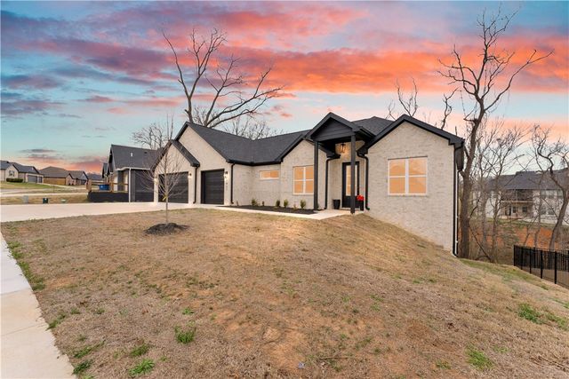 1421 Lee Street, Pea Ridge, AR 72751