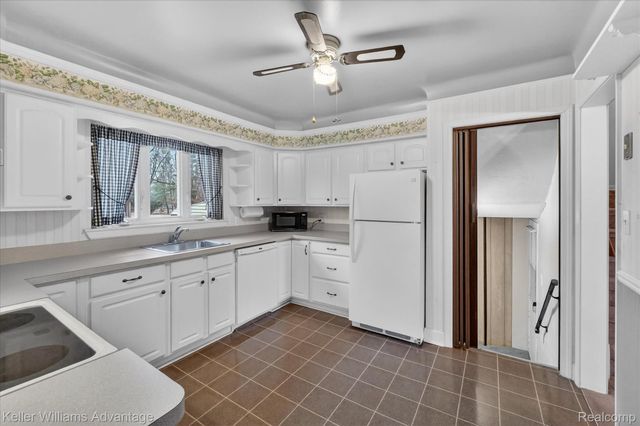 25246 Schoolcraft, Redford Charter Township, MI 48239