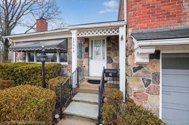 25246 Schoolcraft, Redford Charter Township, MI 48239