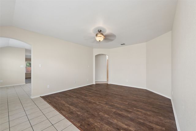 1113 Mockingbird Drive, Aubrey, TX 76227