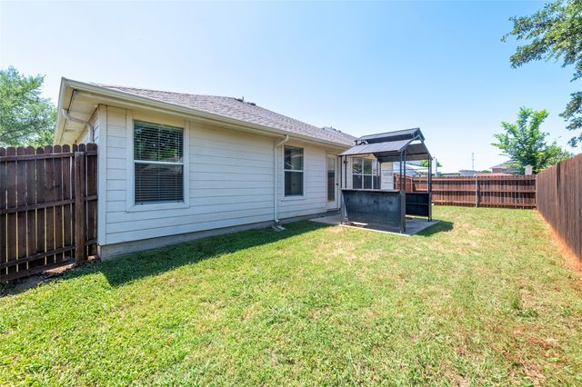 1113 Mockingbird Drive, Aubrey, TX 76227