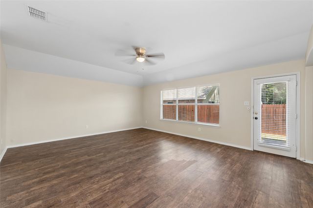 1113 Mockingbird Drive, Aubrey, TX 76227