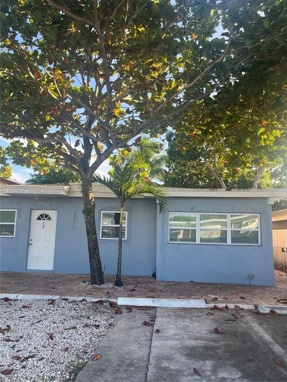 3912 SW 12th Ct 1-2, Fort Lauderdale, FL 33312