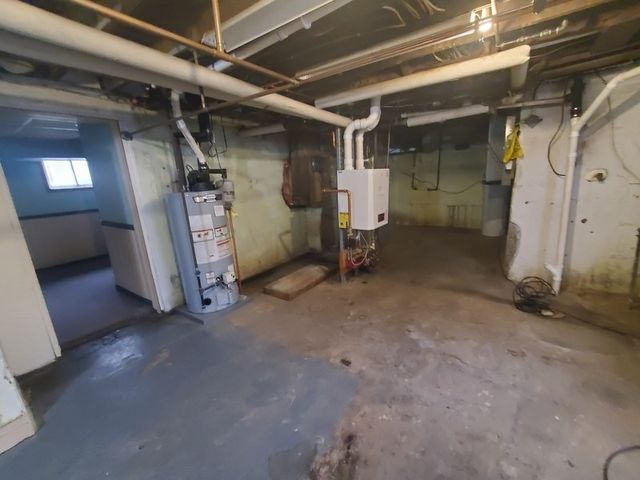 616 Argyle Court, Clinton, IA 52732