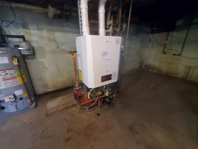 616 Argyle Court, Clinton, IA 52732