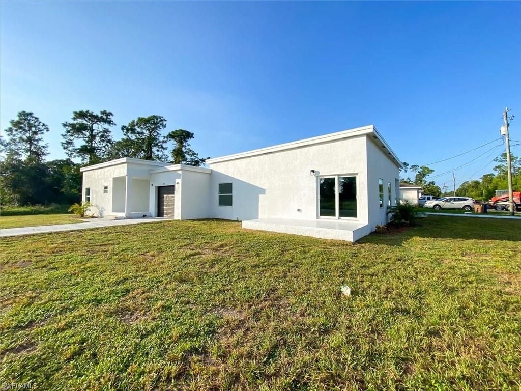 2401-2403 Joe AVE S, LEHIGH ACRES, FL 33973 — photo 2