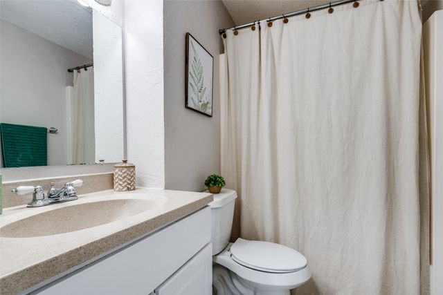 861 Betty Drive, Terrell, TX 75160