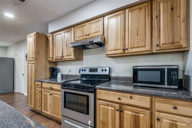 861 Betty Drive, Terrell, TX 75160