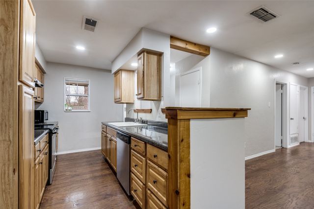 861 Betty Drive, Terrell, TX 75160