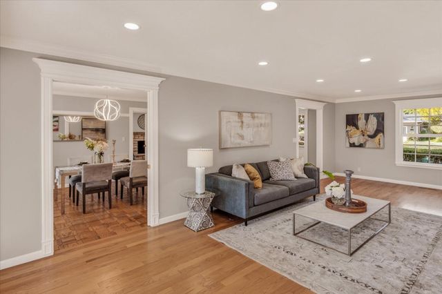 12180 SARAGLEN Drive, Saratoga, CA 95070