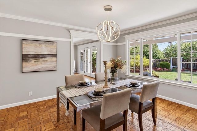 12180 SARAGLEN Drive, Saratoga, CA 95070
