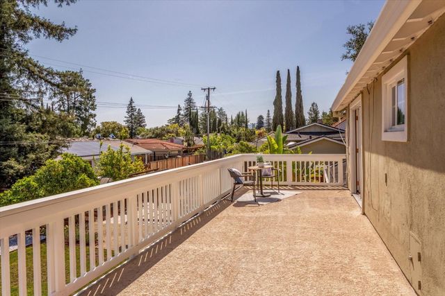 12180 SARAGLEN Drive, Saratoga, CA 95070