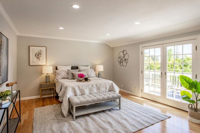 12180 SARAGLEN Drive, Saratoga, CA 95070