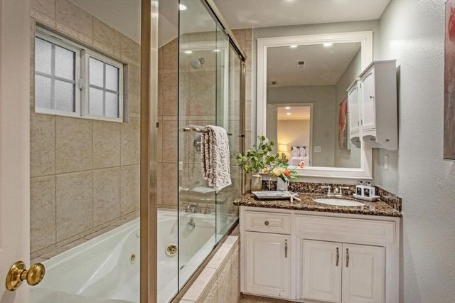 12180 SARAGLEN Drive, Saratoga, CA 95070
