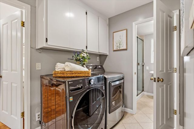 12180 SARAGLEN Drive, Saratoga, CA 95070