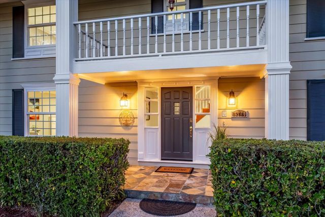 12180 SARAGLEN Drive, Saratoga, CA 95070