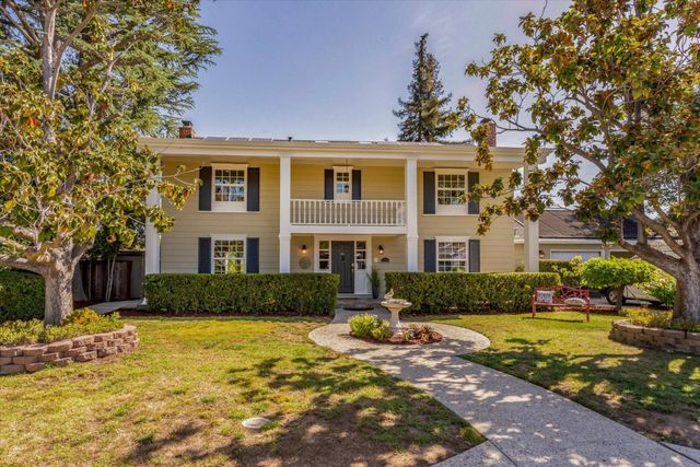 12180 SARAGLEN Drive, Saratoga, CA 95070