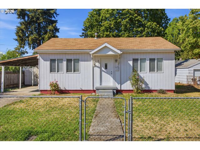 8233 Ne GOING Pl, Portland, OR 97220