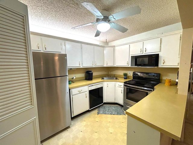 141 Lake Pine Circle A-2, Greenacres, FL 33463