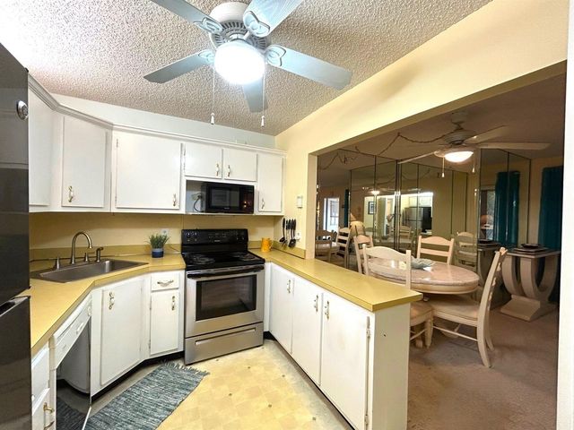 141 Lake Pine Circle A-2, Greenacres, FL 33463