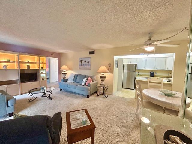 141 Lake Pine Circle A-2, Greenacres, FL 33463