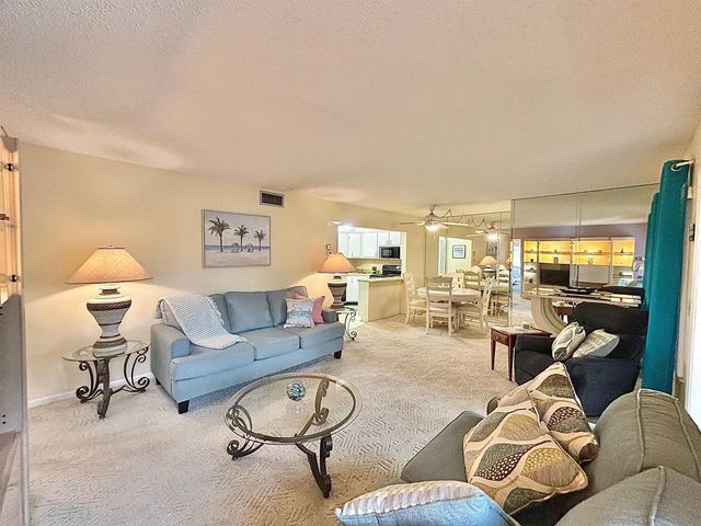 141 Lake Pine Circle A-2, Greenacres, FL 33463