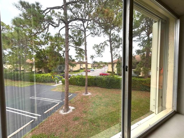 141 Lake Pine Circle A-2, Greenacres, FL 33463