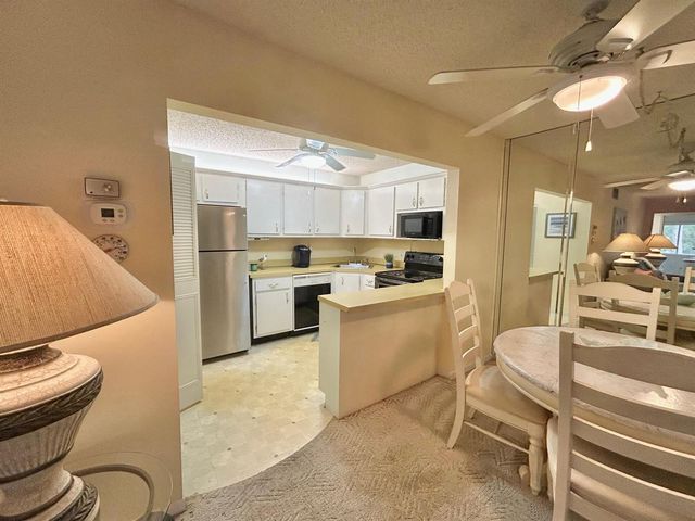141 Lake Pine Circle A-2, Greenacres, FL 33463