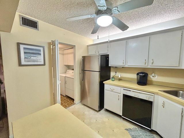 141 Lake Pine Circle A-2, Greenacres, FL 33463