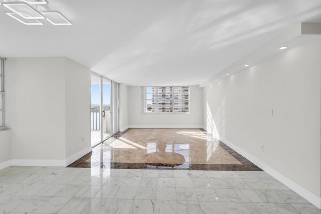 2780 NE 183rd Street 716, Aventura, FL 33160