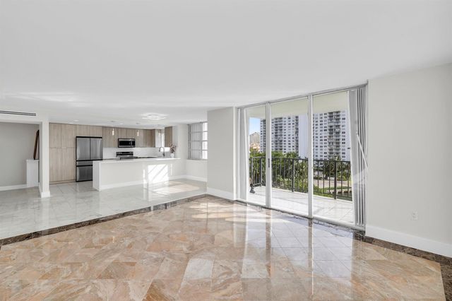 2780 NE 183rd Street 716, Aventura, FL 33160