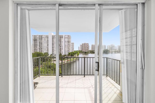 2780 NE 183rd Street 716, Aventura, FL 33160