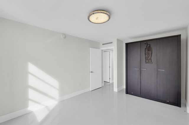 2780 NE 183rd Street 716, Aventura, FL 33160