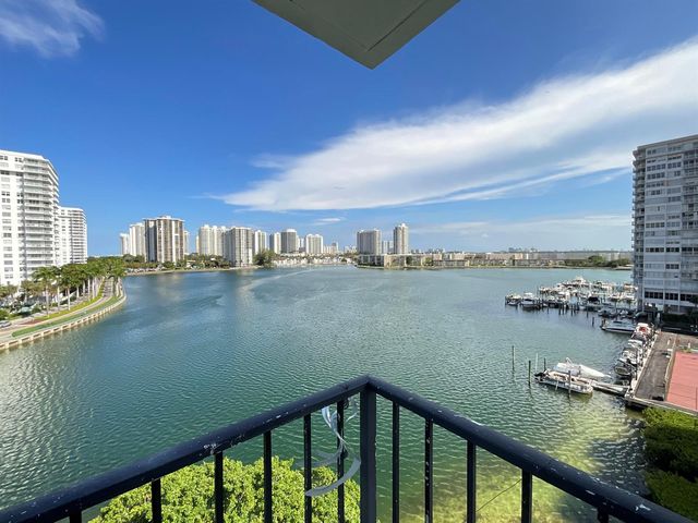 2780 NE 183rd Street 716, Aventura, FL 33160