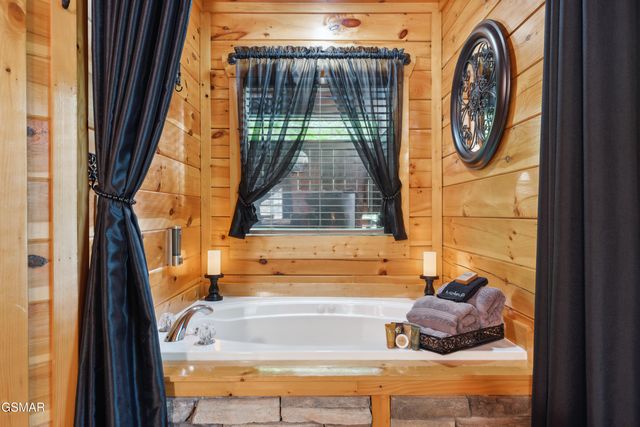 1314 Indian Court, Sevierville, TN 37876