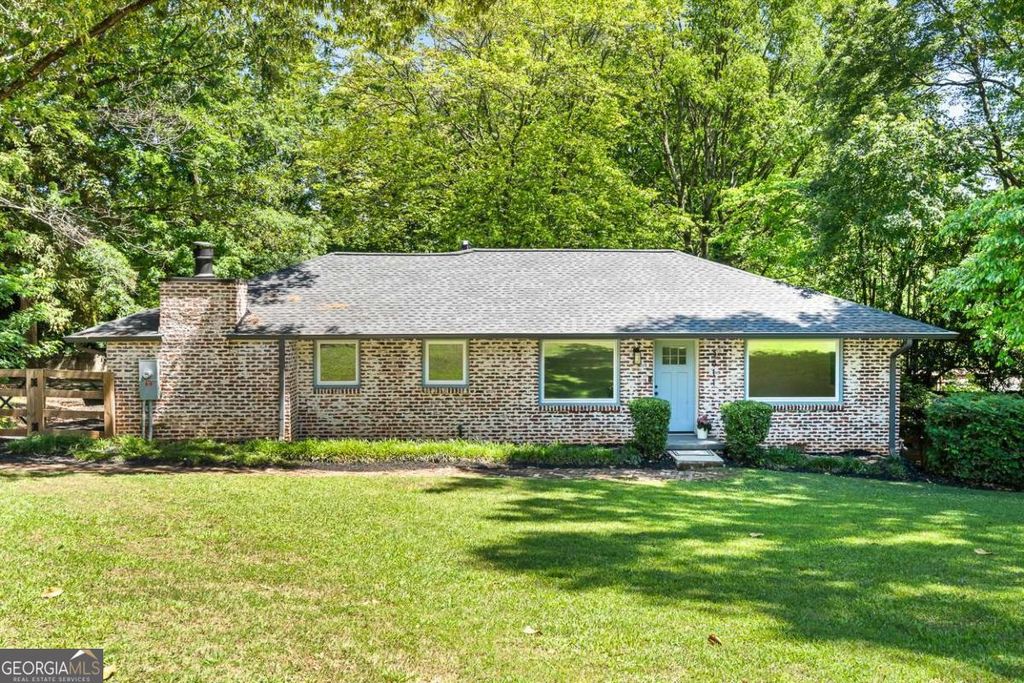 3811 Hillcrest Drive SE, Smyrna, GA 30080