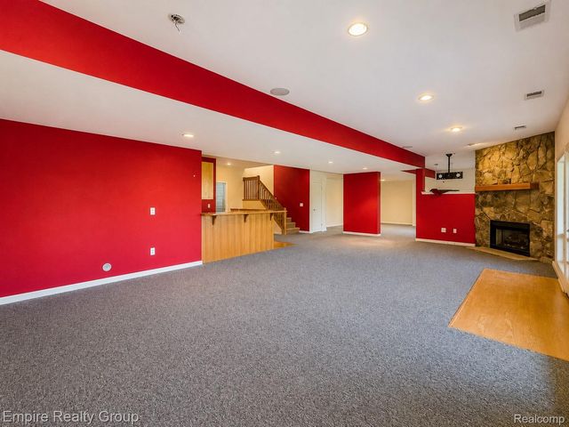 2111 Oak Terrace, Groveland Township, MI 48462