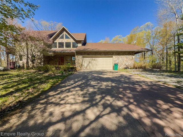 2111 Oak Terrace, Groveland Township, MI 48462