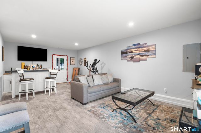6 Meeting House Lane, Enfield, CT 06082