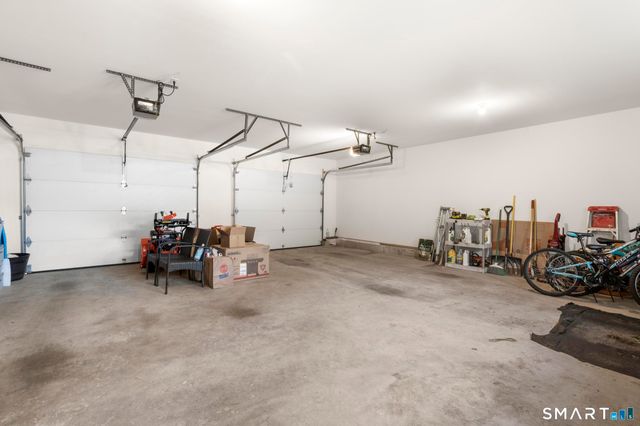 6 Meeting House Lane, Enfield, CT 06082