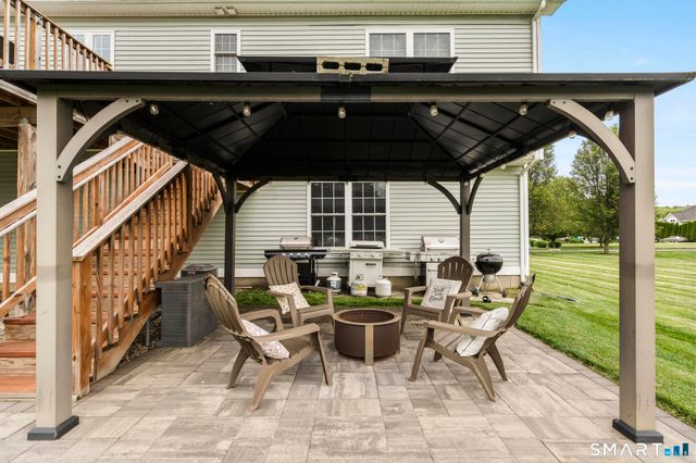 6 Meeting House Lane, Enfield, CT 06082