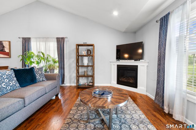 6 Meeting House Lane, Enfield, CT 06082