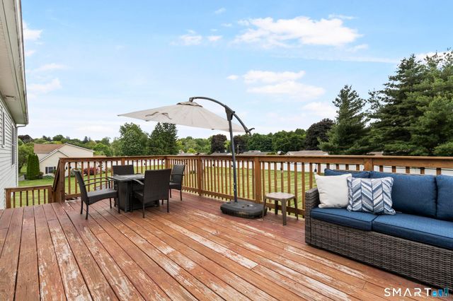 6 Meeting House Lane, Enfield, CT 06082