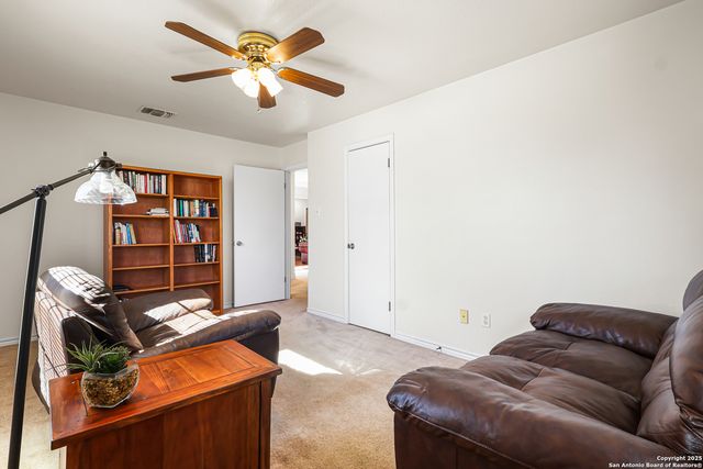 626 Home Crossing, Adkins, TX 78101