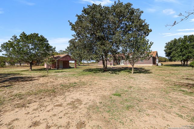 626 Home Crossing, Adkins, TX 78101