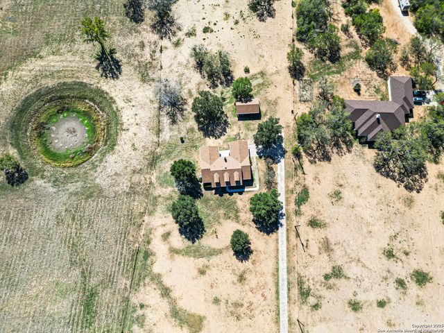 626 Home Crossing, Adkins, TX 78101