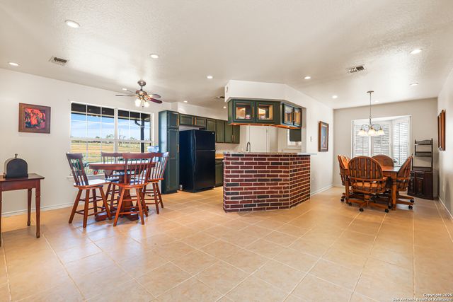 626 Home Crossing, Adkins, TX 78101