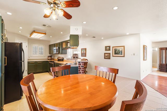 626 Home Crossing, Adkins, TX 78101