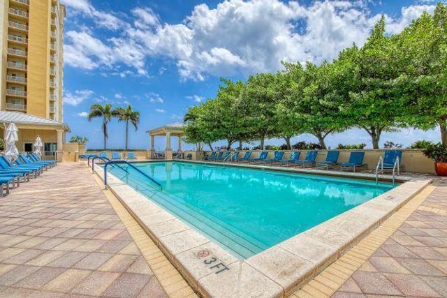 2650 Lake Shore Drive 302, Riviera Beach, FL 33404