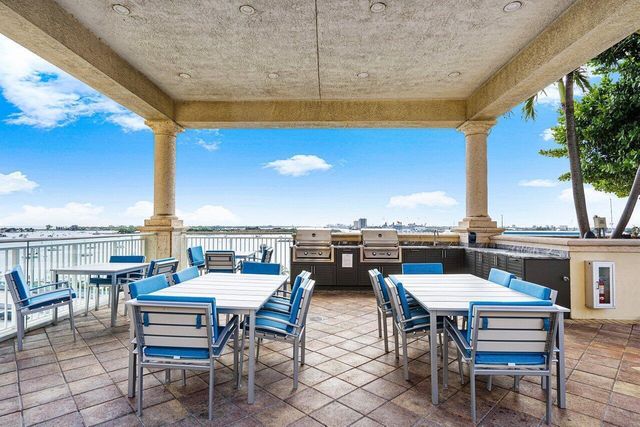 2650 Lake Shore Drive 302, Riviera Beach, FL 33404